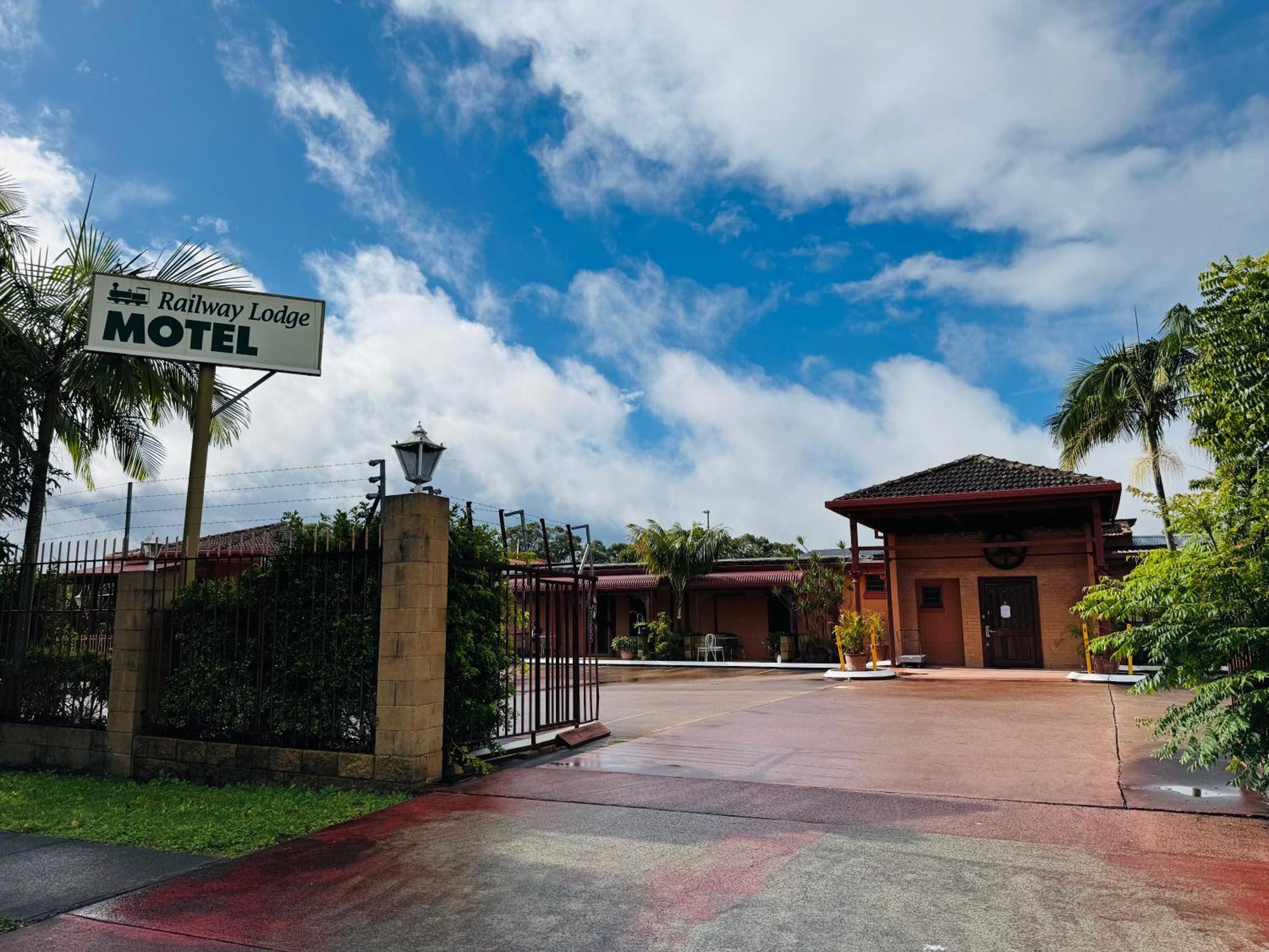 A Railway Lodge Taree Exterior foto