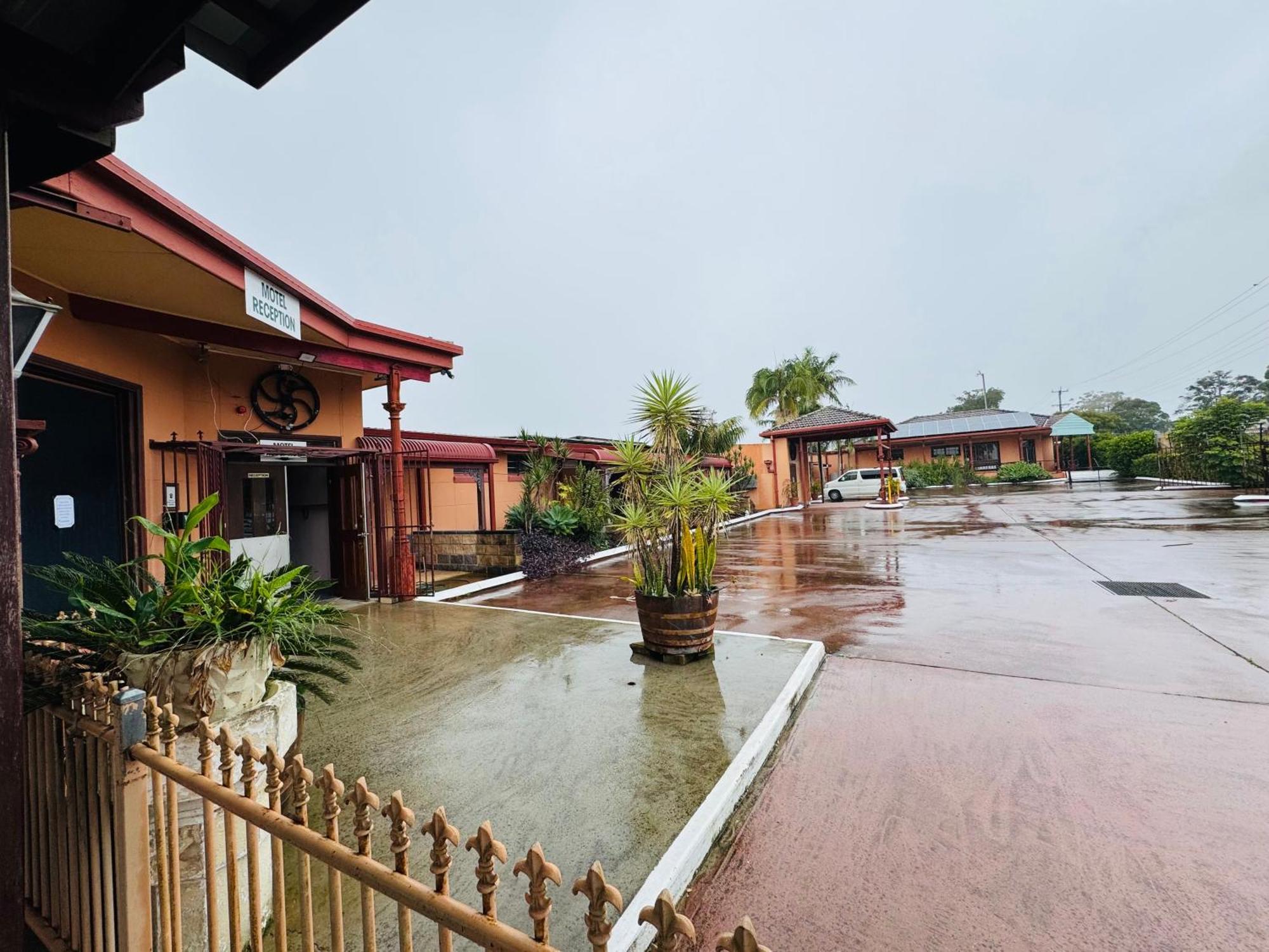 A Railway Lodge Taree Exterior foto